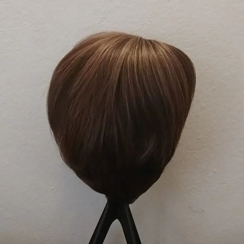 Short Bob Wig with Highlights